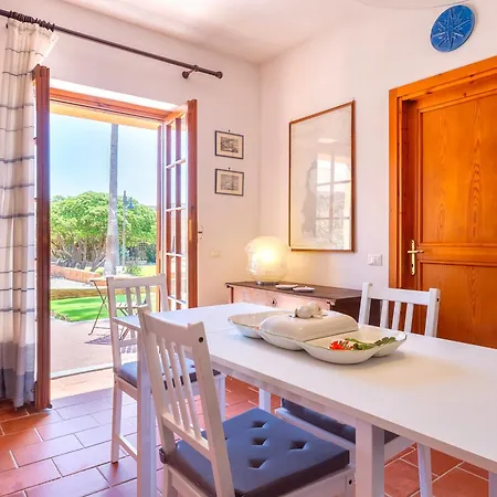 Casa Claudia Le Tonnare 펜션