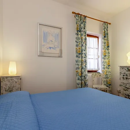 Casa Claudia Le Tonnare 펜션